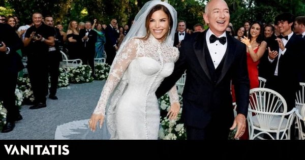 Dolce & Gabbana, cuello alto y guiño a Sophia Loren